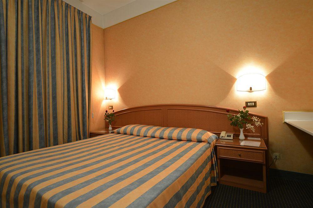 Hotel Santa Maria Chiavari Zewnętrze zdjęcie