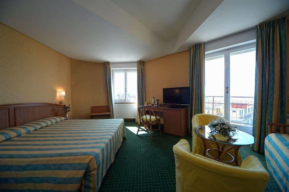 Hotel Santa Maria Chiavari Zewnętrze zdjęcie
