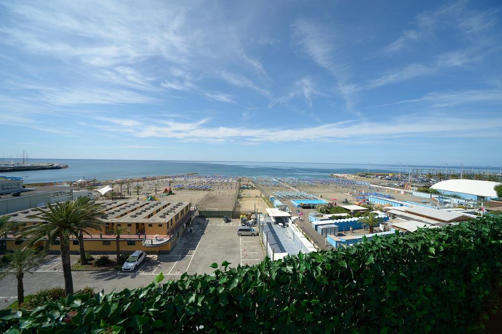 Hotel Santa Maria Chiavari Zewnętrze zdjęcie